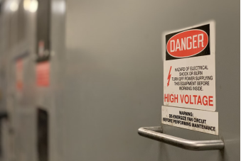 How to Enhance Your Workers’ Safety with Signage